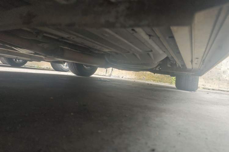 Used Hyundai Santa Fe 2013 2.4L Automatic Two-Wheel Drive Smart Version Chassis Front Left