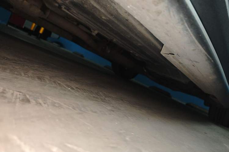 Used Hyundai Santa Fe 2013 2.0T Automatic All-Wheel Drive Top Trim Chassis Front Left