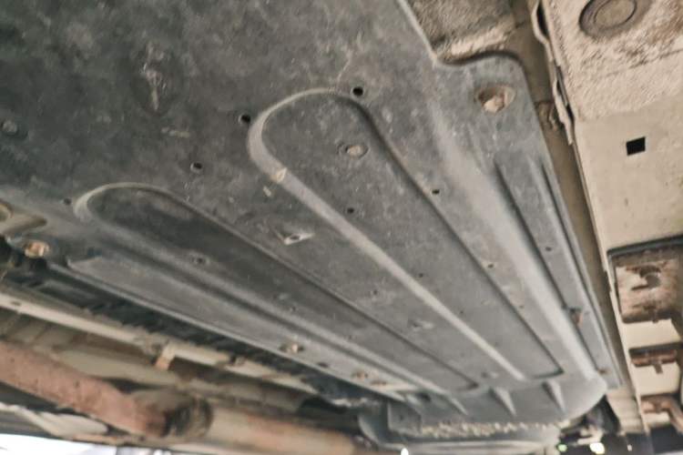 Used Hyundai Santa Fe 2013 2.4L Automatic 2WD Comfort Edition Chassis Front Left