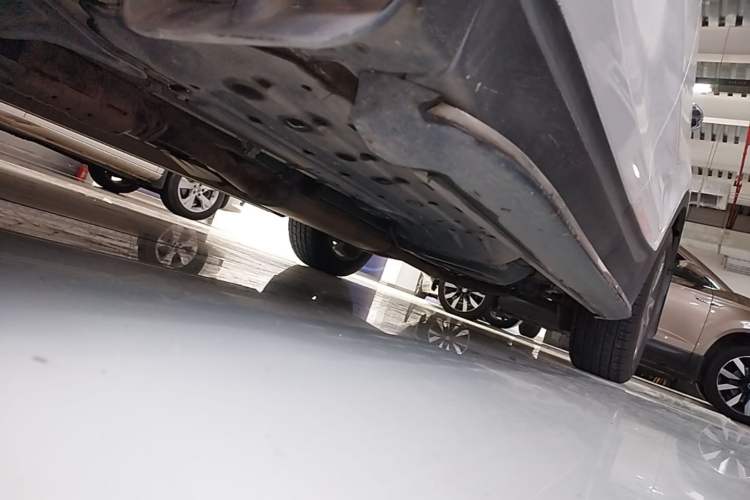 Used Hyundai Santa Fe 2013 2.0T Automatic All-Wheel Drive Prestige Version Chassis Front Left