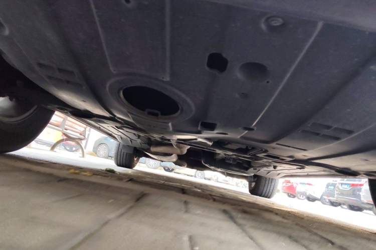 Used Hyundai Santa Fe 2013 2.4L Automatic Two-Wheel Drive Smart Version Chassis Front