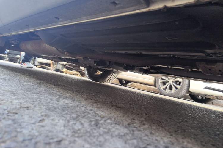 Used Hyundai Santa Fe 2013 2.4L Automatic 4x4 Smart Version Chassis Front Right