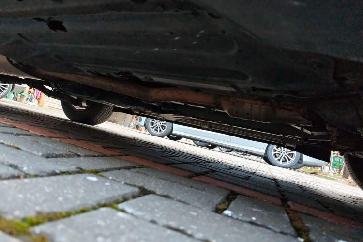 Used Hyundai Santa Fe 2013 2.4L Automatic Two-Wheel Drive Smart Version Chassis Front Right