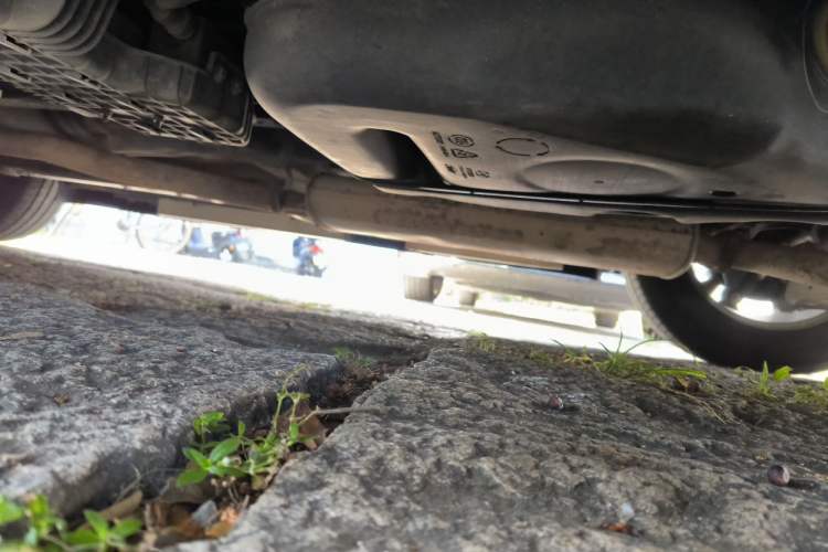 Used Hyundai Santa Fe 2013 2.4L Automatic Two-Wheel Drive Smart Version Chassis Front Right