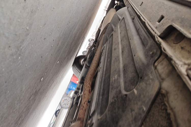 Used Hyundai Santa Fe 2013 2.4L Automatic Two-Wheel Drive Smart Version Chassis Front Right