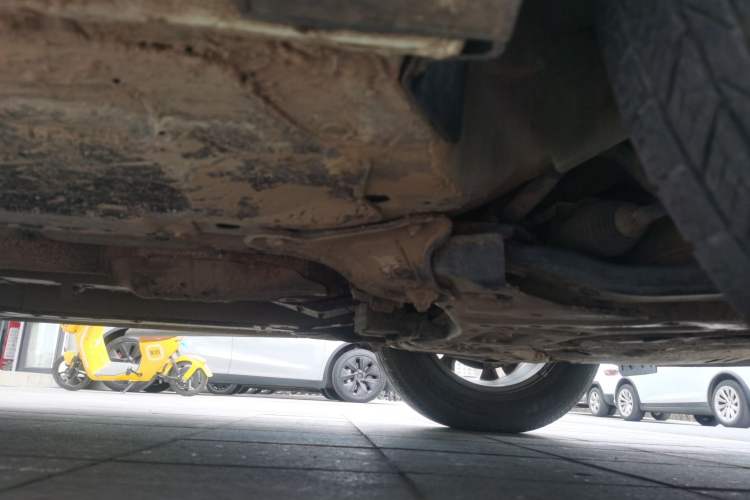 Used Hyundai Santa Fe 2013 2.4L Automatic Two-Wheel Drive Smart Version Chassis Front Right