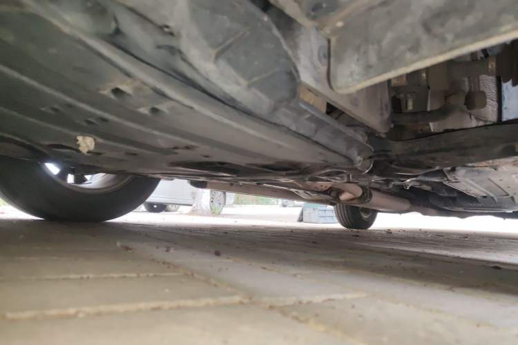 Used Hyundai Santa Fe 2013 2.4L Automatic Two-Wheel Drive Smart Version Chassis Front