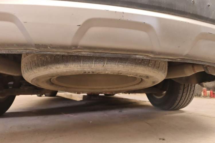 Used Hyundai Santa Fe 2013 2.4L Automatic Two-Wheel Drive Smart Version Chassis Rear