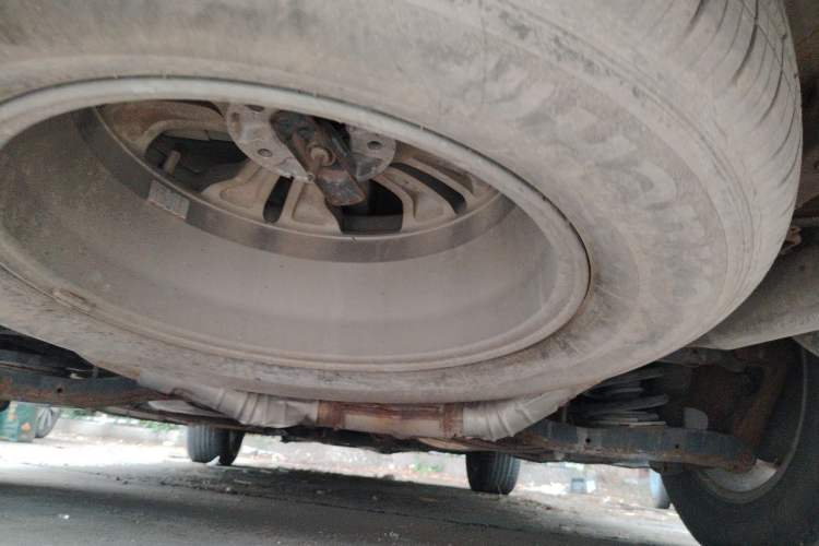 Used Hyundai Santa Fe 2013 2.4L Automatic Two-Wheel Drive Smart Version Chassis Rear