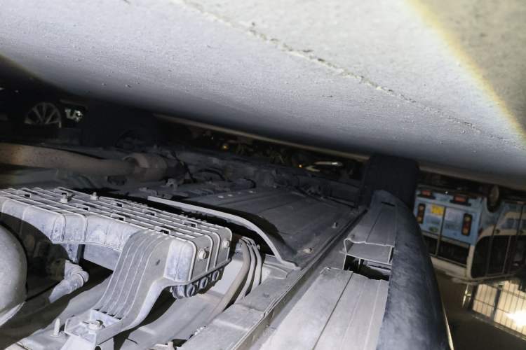 Used Hyundai Santa Fe 2013 2.4L Automatic Two-Wheel Drive Smart Version Chassis Rear Left