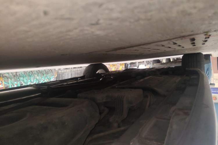 Used Hyundai Santa Fe 2013 2.4L Automatic 4x4 Prestige Edition Chassis Rear Left