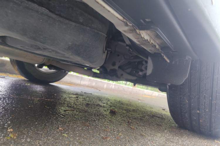 Used Hyundai Santa Fe 2013 2.4L Automatic Two-Wheel Drive Smart Version Chassis Rear Left