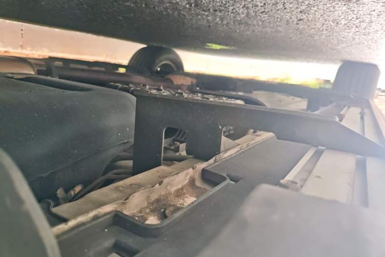 Used Hyundai Santa Fe 2013 2.4L Automatic Two-Wheel Drive Smart Version Chassis Rear Left