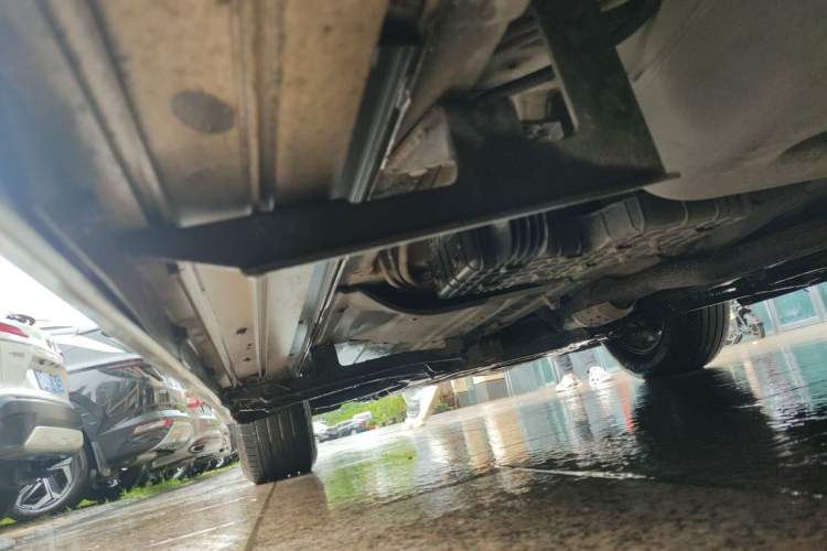 Used Hyundai Santa Fe 2013 2.4L Automatic 2WD Comfort Edition Chassis Rear Left