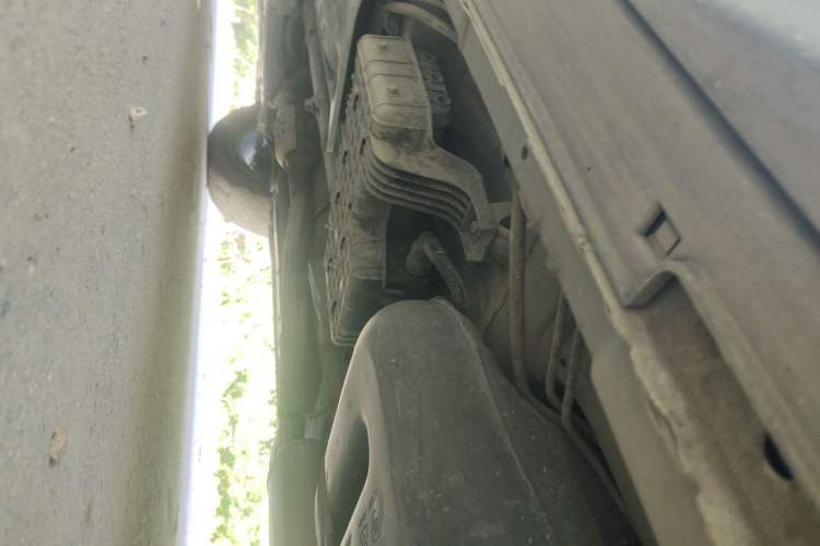 Used Hyundai Santa Fe 2013 2.4L Automatic Two-Wheel Drive Smart Version Chassis Rear Left