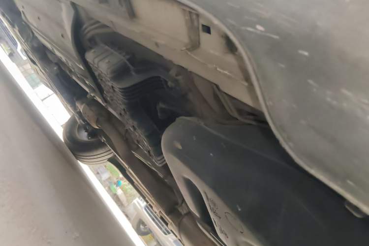 Used Hyundai Santa Fe 2013 2.4L Automatic Two-Wheel Drive Smart Version Chassis Rear Left
