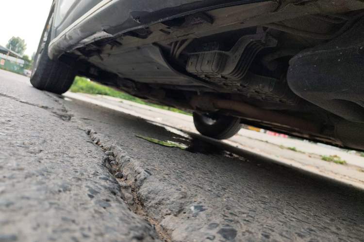 Used Hyundai Santa Fe 2013 2.4L Automatic Two-Wheel Drive Smart Version Chassis Rear Left