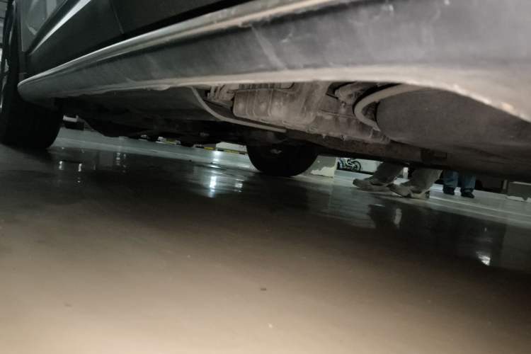 Used Hyundai Santa Fe 2013 2.4L Manual Two-Wheel Drive Comfort Version Chassis Rear Left