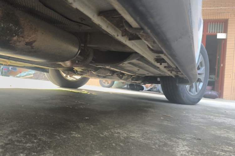 Used Hyundai Santa Fe 2013 2.4L Automatic 4x4 Comfort Edition Chassis Rear Right