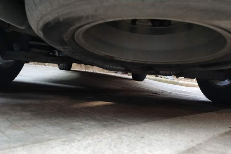 Used Hyundai Santa Fe 2013 2.4L Automatic Two-Wheel Drive Smart Version Chassis Rear