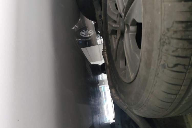 Used Hyundai Santa Fe 2013 2.4L Automatic Two-Wheel Drive Smart Version Chassis Rear