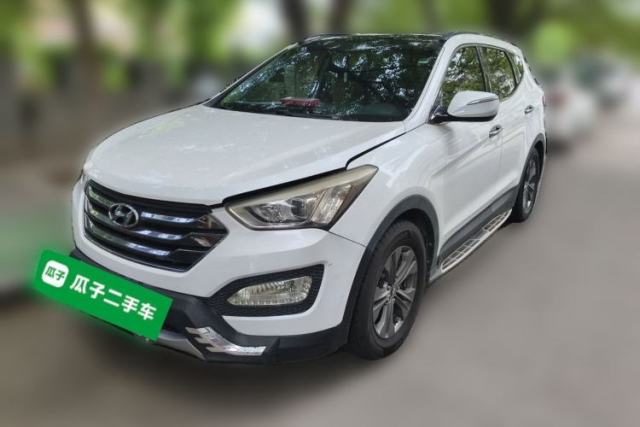 Used Hyundai Santa Fe 2013 2.4L Automatic Two-Wheel Drive Smart Version