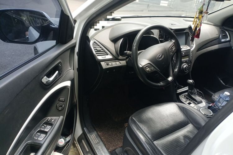 Used Hyundai Santa Fe 2013 2.4L Automatic 4x4 Prestige Edition Driver Seat