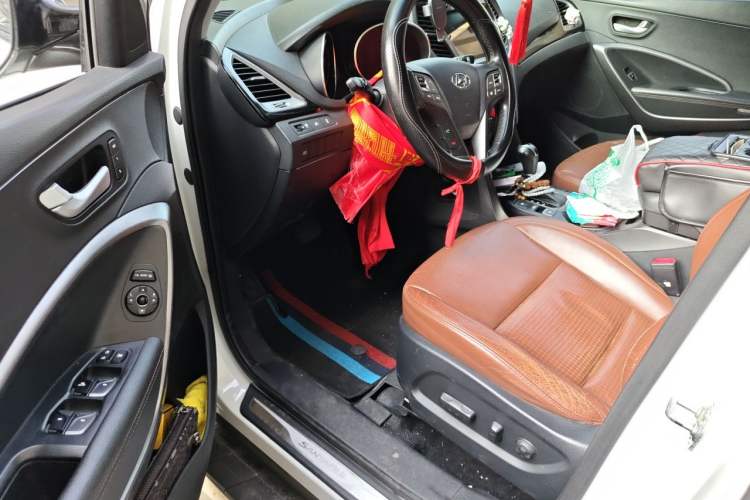 Used Hyundai Santa Fe 2013 Facelifted Version 2.0T Automatic Two-Wheel Drive Prestige Edition Driver Seat