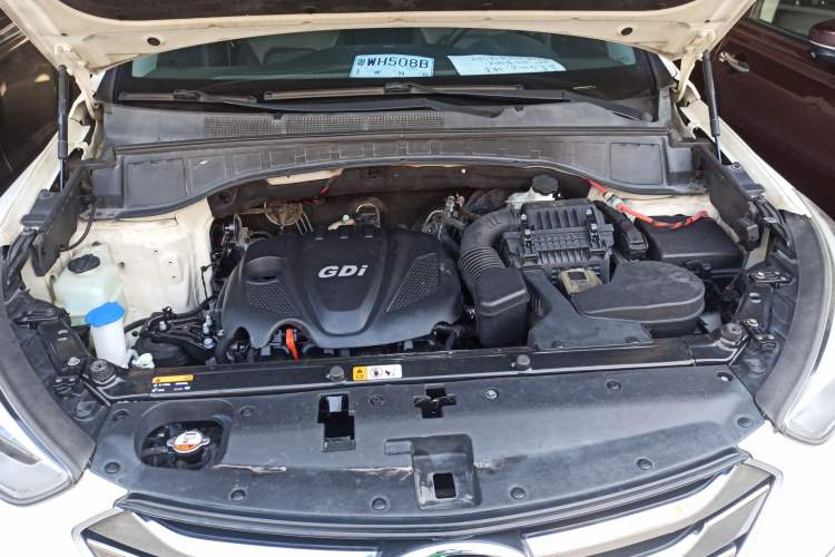 Used Hyundai Santa Fe 2013 2.4L Automatic Two-Wheel Drive Smart Version Engine Bay