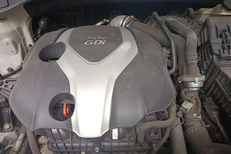 Used Hyundai Santa Fe 2013 Revised Version 2.0T Automatic All-Wheel Drive Prestige Edition Engine Bay