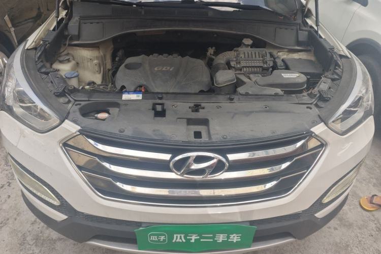 Used Hyundai Santa Fe 2013 2.4L Automatic Two-Wheel Drive Smart Version Engine Bay