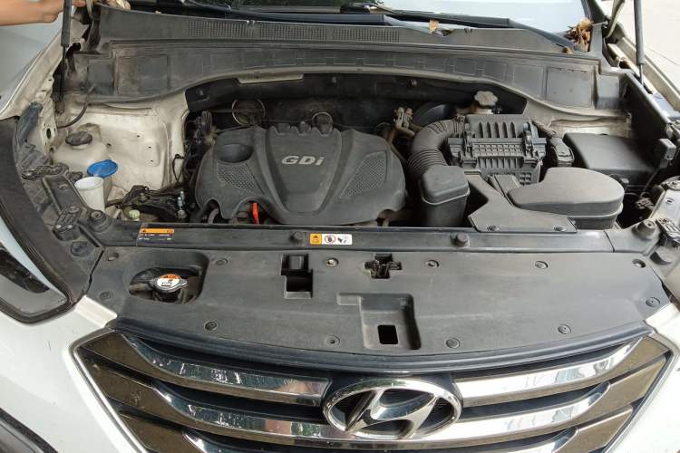 Used Hyundai Santa Fe 2013 2.4L Automatic Two-Wheel Drive Smart Version Engine Bay