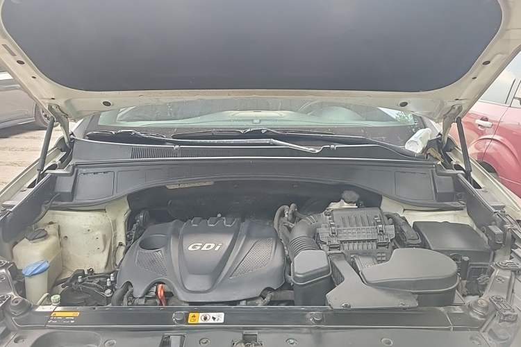 Used Hyundai Santa Fe 2013 2.4L Automatic Two-Wheel Drive Smart Version Engine Bay