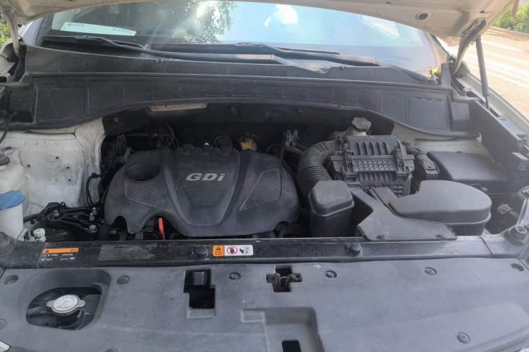 Used Hyundai Santa Fe 2013 2.4L Automatic Two-Wheel Drive Smart Version Engine Bay