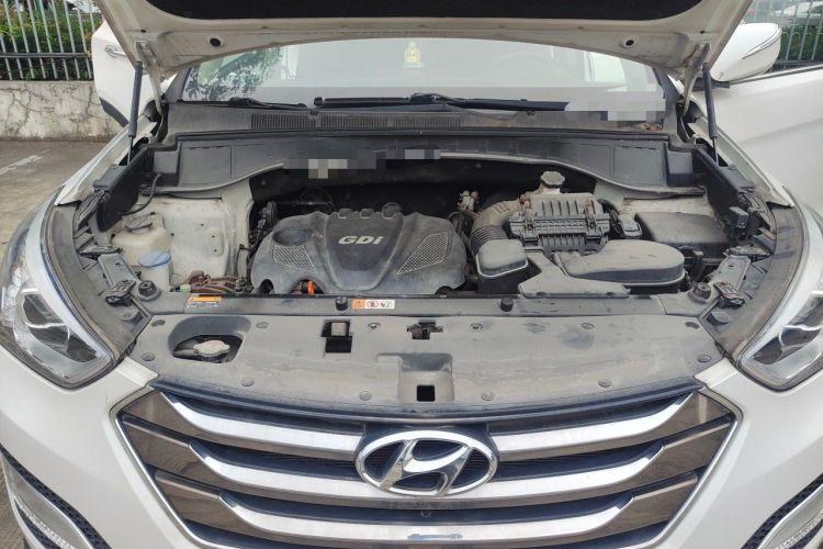 Used Hyundai Santa Fe 2013 2.4L Automatic Two-Wheel Drive Smart Version Engine Bay