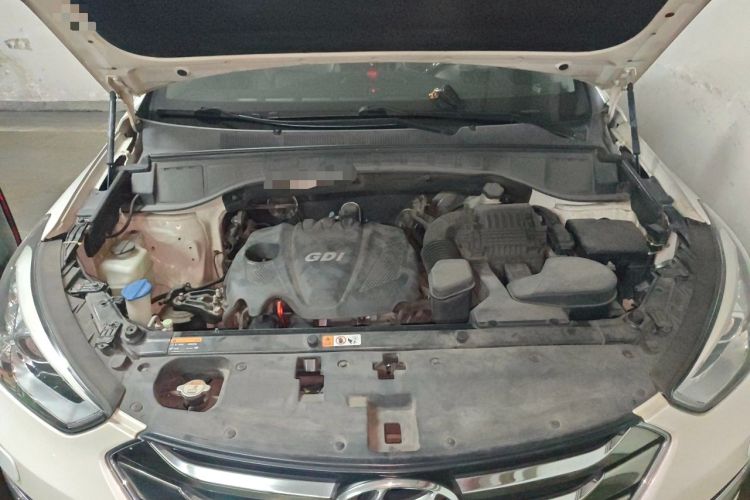 Used Hyundai Santa Fe 2013 2.4L Automatic Two-Wheel Drive Smart Version Engine Bay