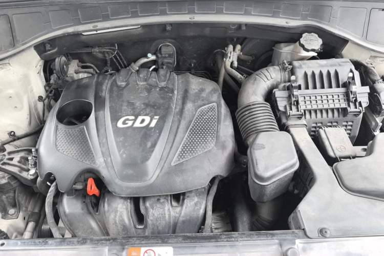 Used Hyundai Santa Fe 2013 2.4L Automatic 4x4 Smart Version Engine Bay