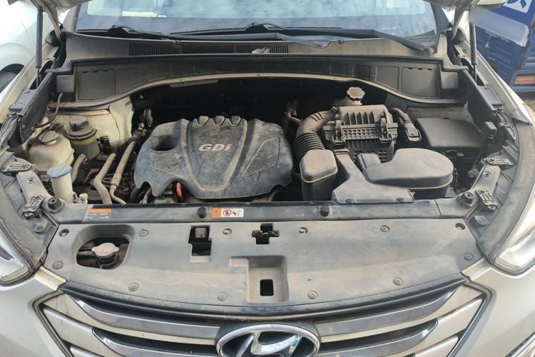Used Hyundai Santa Fe 2013 2.4L Automatic 4x4 Comfort Edition Engine Bay