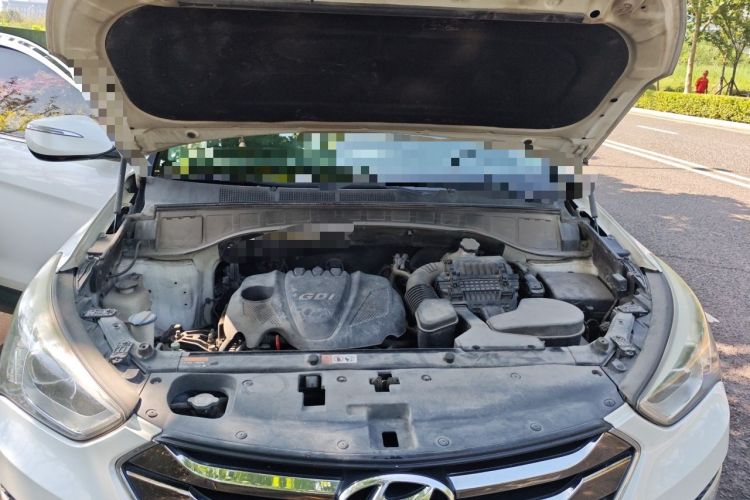 Used Hyundai Santa Fe 2013 2.4L Automatic Two-Wheel Drive Smart Version Engine Bay