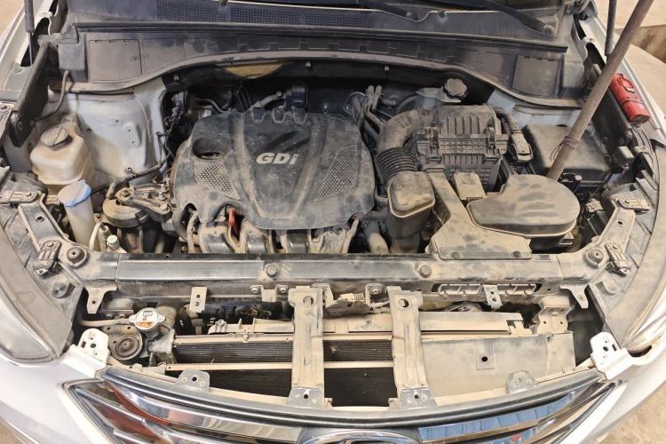 Used Hyundai Santa Fe 2013 2.4L Automatic Two-Wheel Drive Smart Version Engine Bay