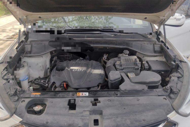 Used Hyundai Santa Fe 2013 Revised Version 2.4L Automatic All-Wheel Drive Smart Type Engine Bay