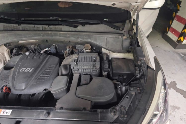 Used Hyundai Santa Fe 2013 2.4L Automatic 4x4 Prestige Edition Engine Bay Left