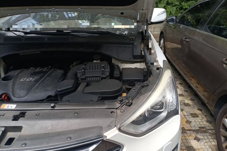 Used Hyundai Santa Fe 2013 2.4L Automatic 4x4 Prestige Edition Engine Bay Left