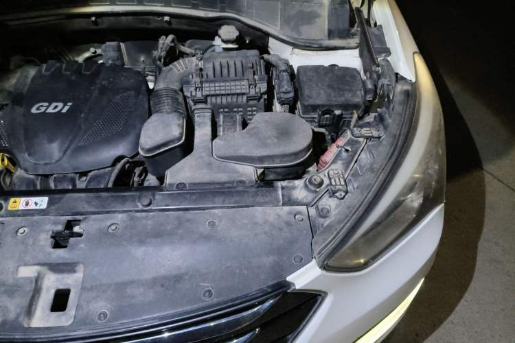 Used Hyundai Santa Fe 2013 2.4L Automatic Two-Wheel Drive Smart Version Engine Bay Left