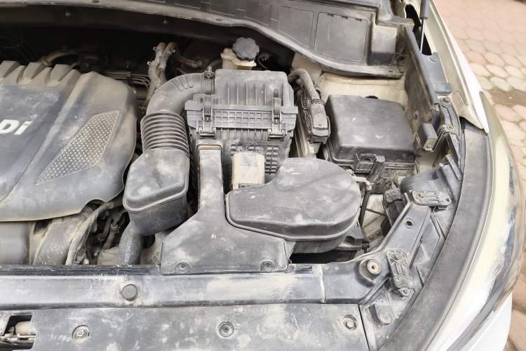 Used Hyundai Santa Fe 2013 2.4L Automatic 4x4 Prestige Edition Engine Bay Left