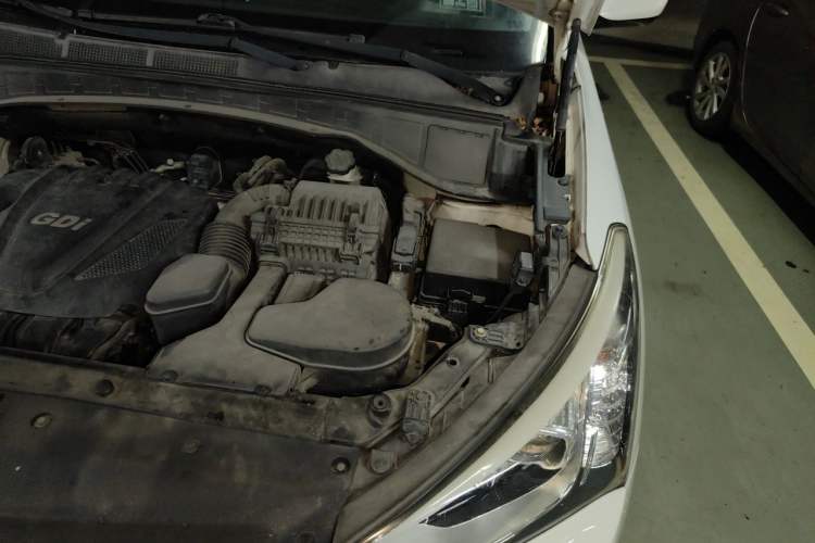 Used Hyundai Santa Fe 2013 2.4L Automatic Two-Wheel Drive Smart Version Engine Bay Left