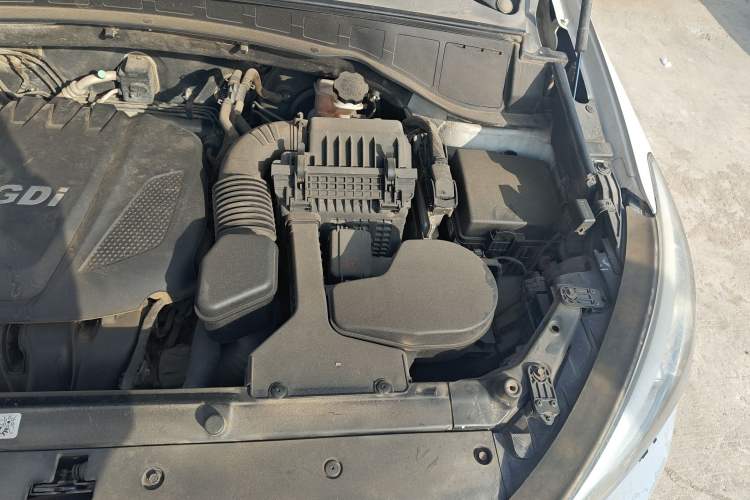 Used Hyundai Santa Fe 2013 2.4L Automatic 2WD Comfort Edition Engine Bay Left