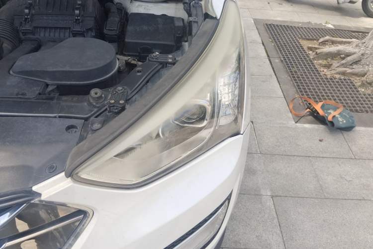 Used Hyundai Santa Fe 2013 2.4L Automatic Two-Wheel Drive Smart Version Engine Bay Left