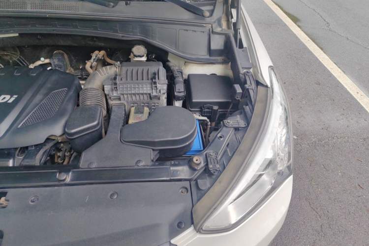 Used Hyundai Santa Fe 2013 2.4L Automatic Two-Wheel Drive Smart Version Engine Bay Left
