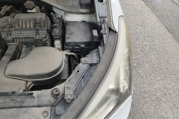 Used Hyundai Santa Fe 2013 2.4L Automatic Two-Wheel Drive Smart Version Engine Bay Left
